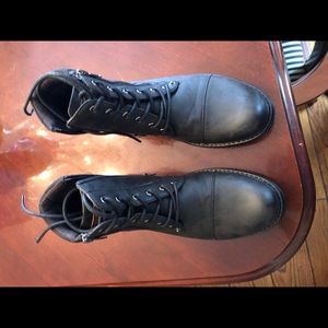 Men’s casual boots